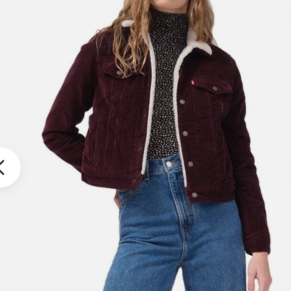 Levi's Women's '90s Sherpa-Lined Corduroy Trucker Jacket